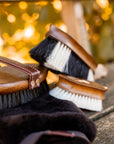 "Favo" Coat Shine Brush