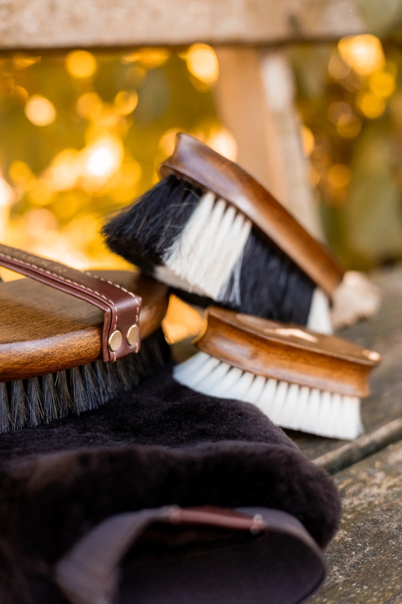 &quot;Favo&quot; Coat Shine Brush